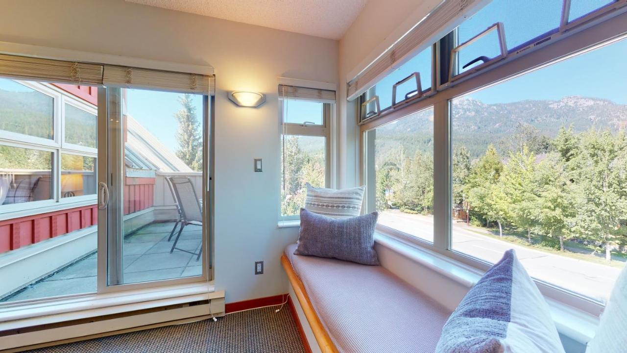 Cozy 1Br, Steps From Creekside Gondola By Harmony Whistler Vacationsヴィラ エクステリア 写真